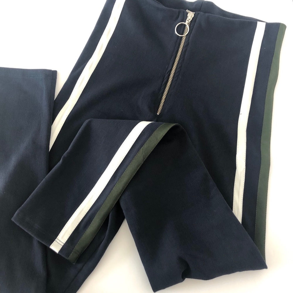 REVIEW Blue Green Stripes Leggings